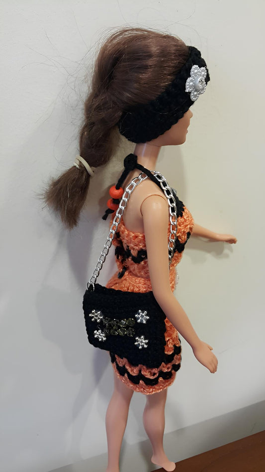 Ensemble 'crochet Je suis Lolita' Barbie de Cachalabibi : sac noir à paillettes avec chaîne argentée et détails strass - vue de profil