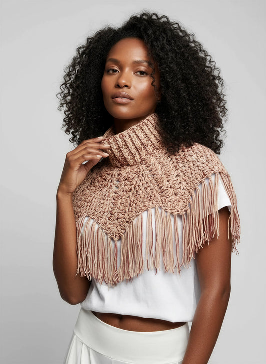 Poncho crochet fait main Boemia rose poudré col roulé côte serrée filet étoiles franges détail – Cachalabibi