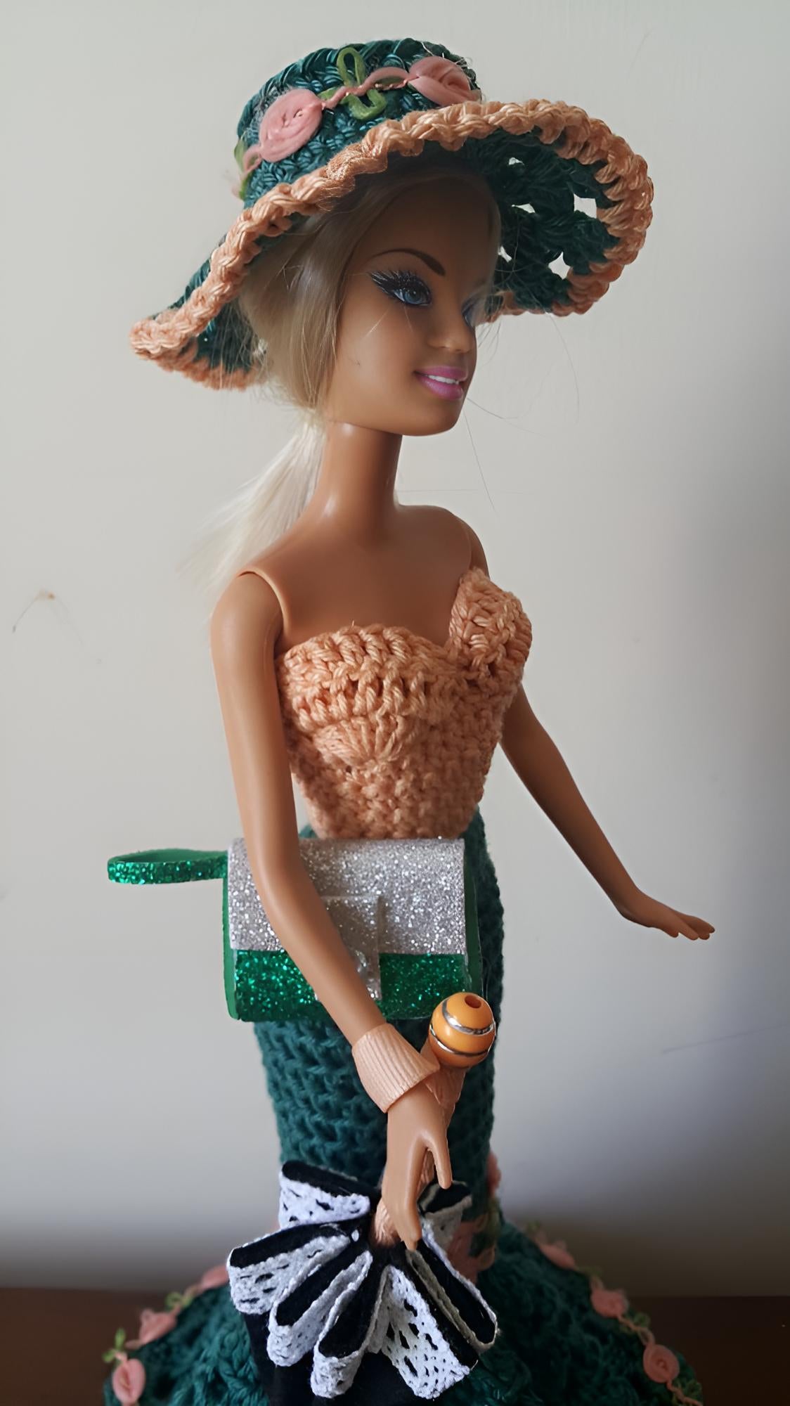 Ensemble Barbie Crochet 'Je me balade' de Cachalabibi - Vue de profil