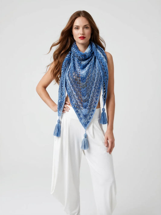 Châle Amazigh – vue de face noué foulard – crochet dentelle bleu denim ardoise pompons – Cachalabibi