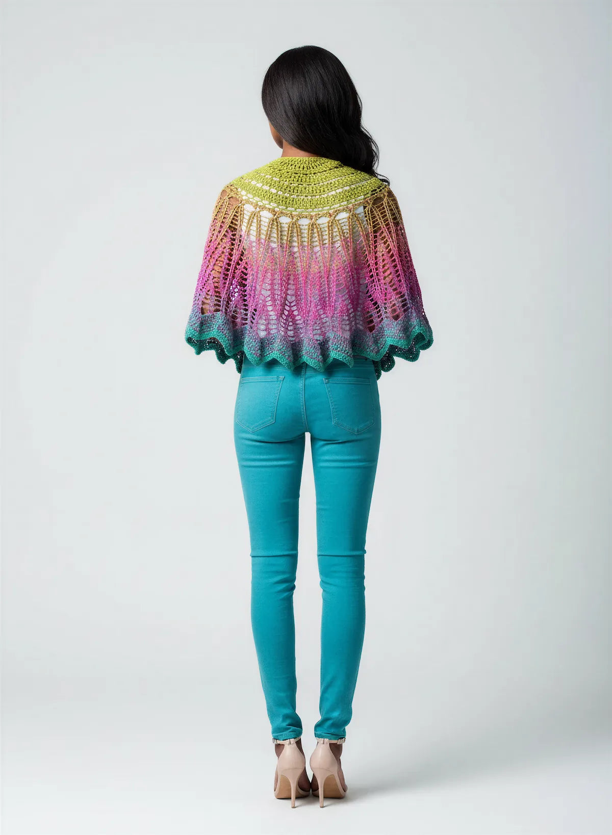 Châle Arc-en-ciel – vue de dos – crochet dégradé vert rose violet bleu motif ananas – Cachalabibi