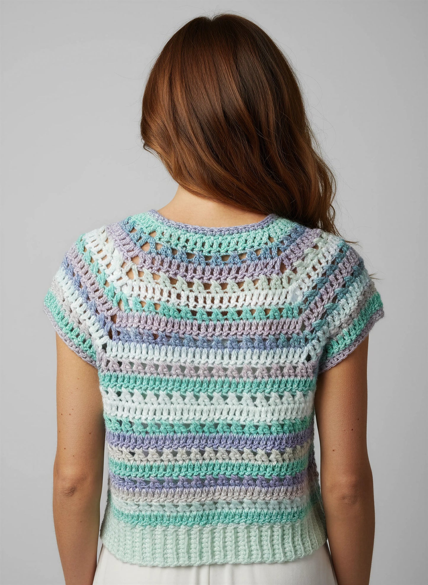 Gilet crochet fait main Adaman dégradé aquatique dos yoke éventails rayures alternées – dos - Cachalabibi