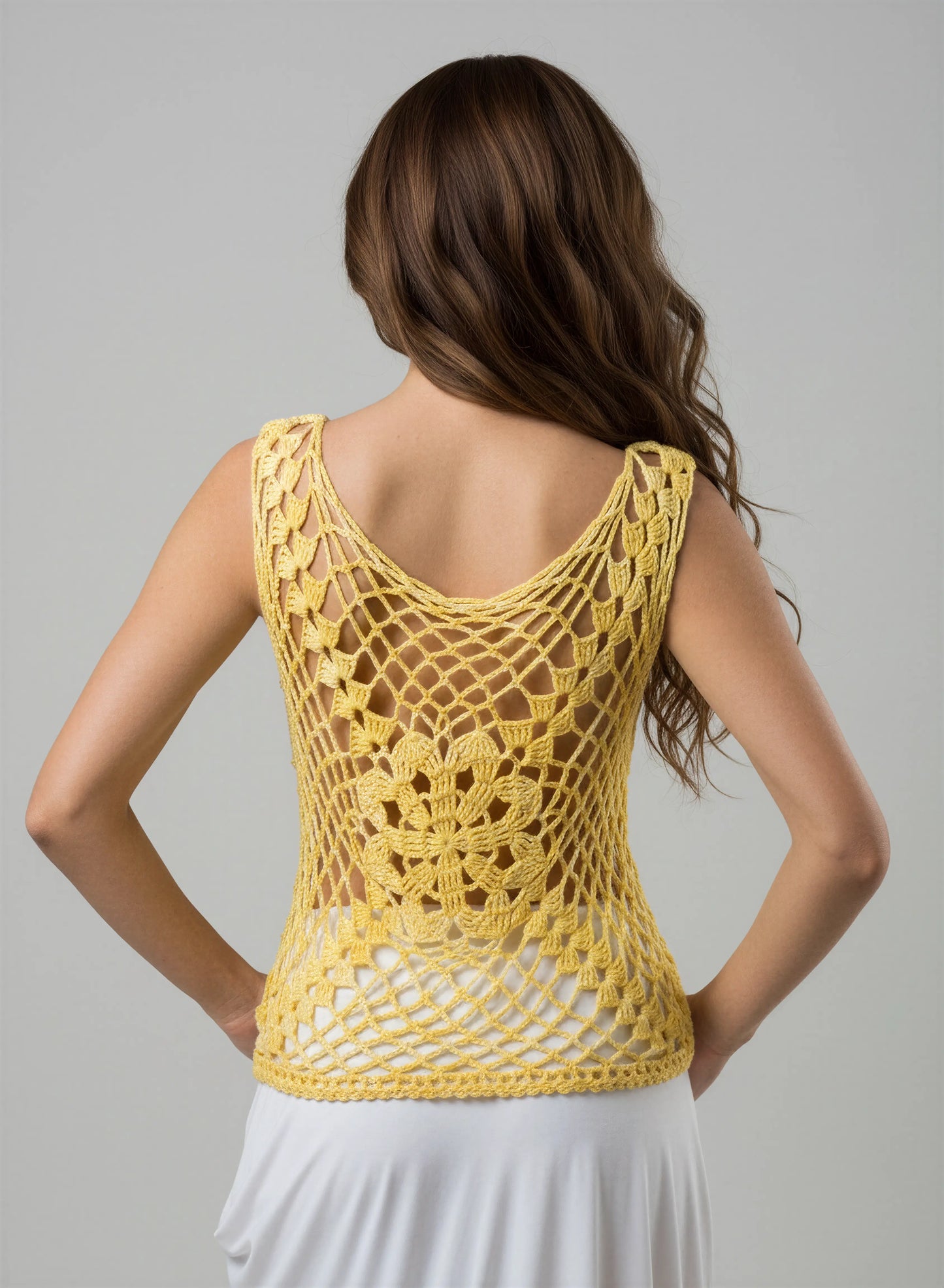Haut crochet fait main Narcisola jaune narcisse point éventail ajouré bretelles larges vue dos – Cachalabibi