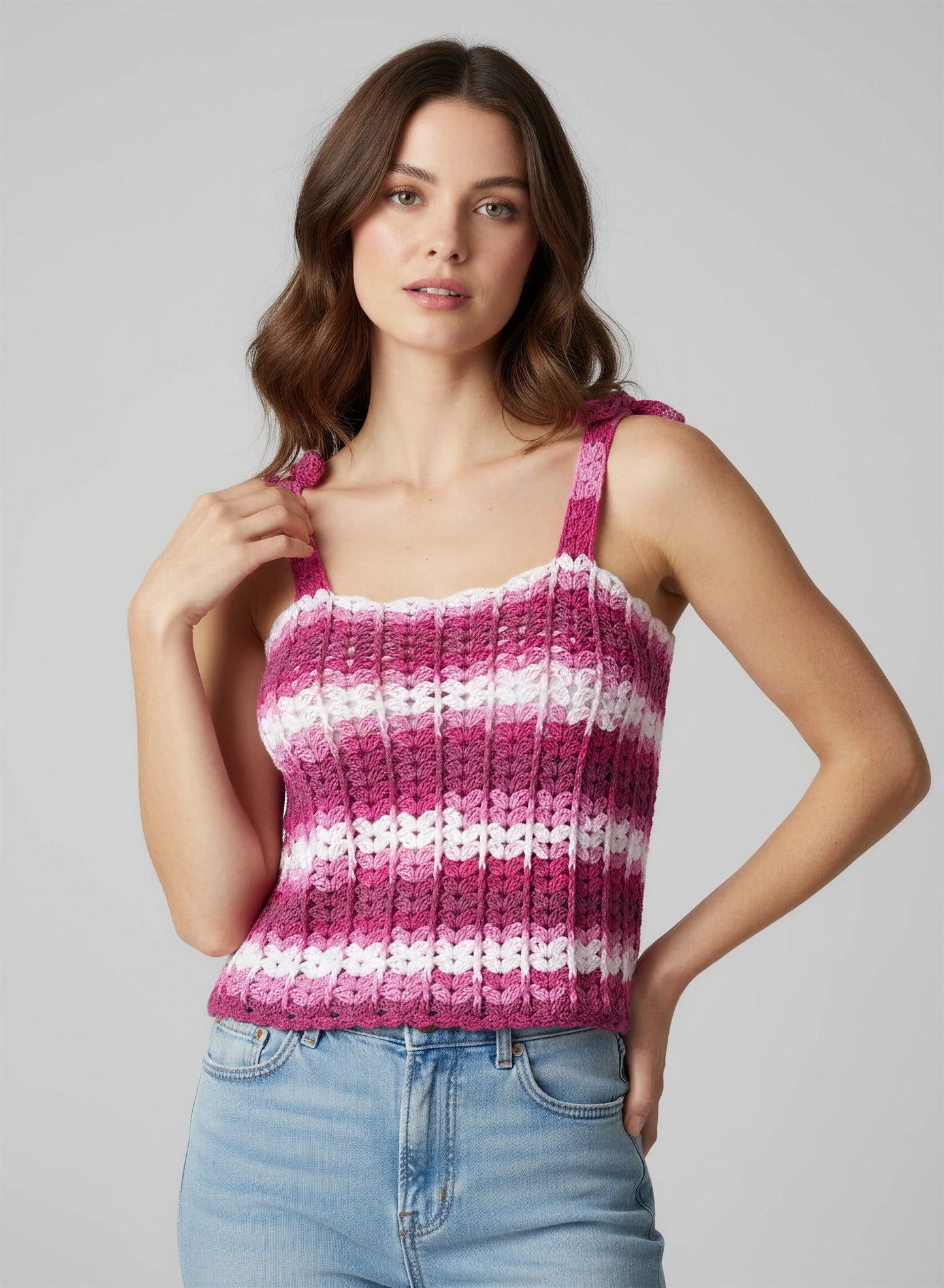 Haut crochet fait main Florapizzo corail motifs fleurs ajourées dos plongeant V bordure festonnée – Cachalabibi