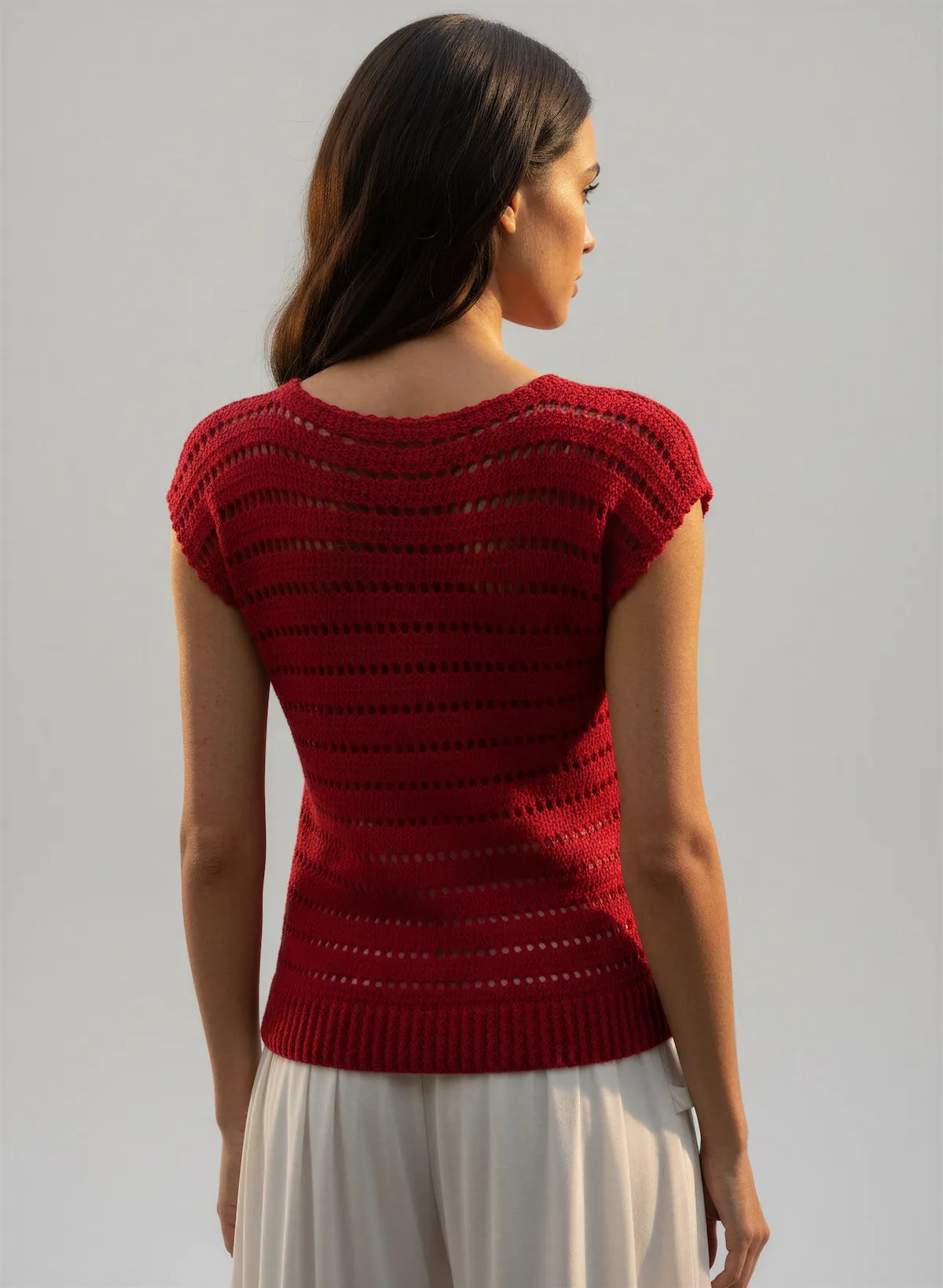 Haut Granada – vue de dos – top crochet rouge rayures ajourées vagues encolure dos ronde côtes bas – Cachalabibi