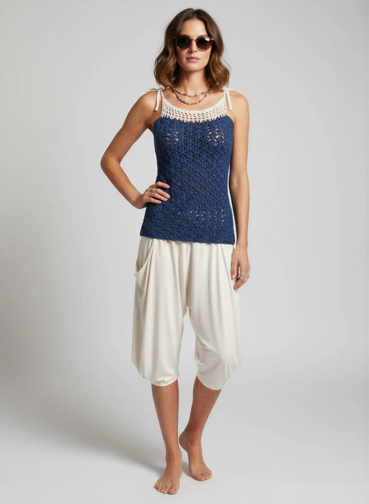 Haut crochet fait main Sotavento bleu indigo empiècement filet écru bretelles nouées vue face – Cachalabibi