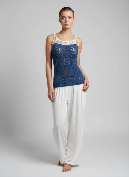 Haut crochet fait main Sotavento bleu indigo empiècement filet écru bretelles nouées crop top – Cachalabibi