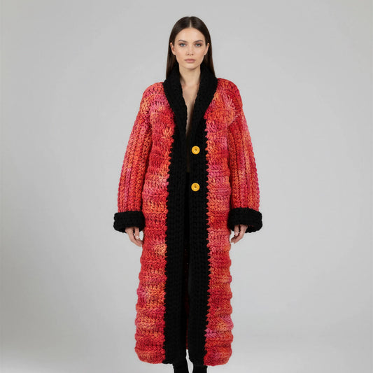 Manteau crochet fait main Kozakine rouge orange chiné grosse maille maxi manches amples revers noirs – Cachalabibi