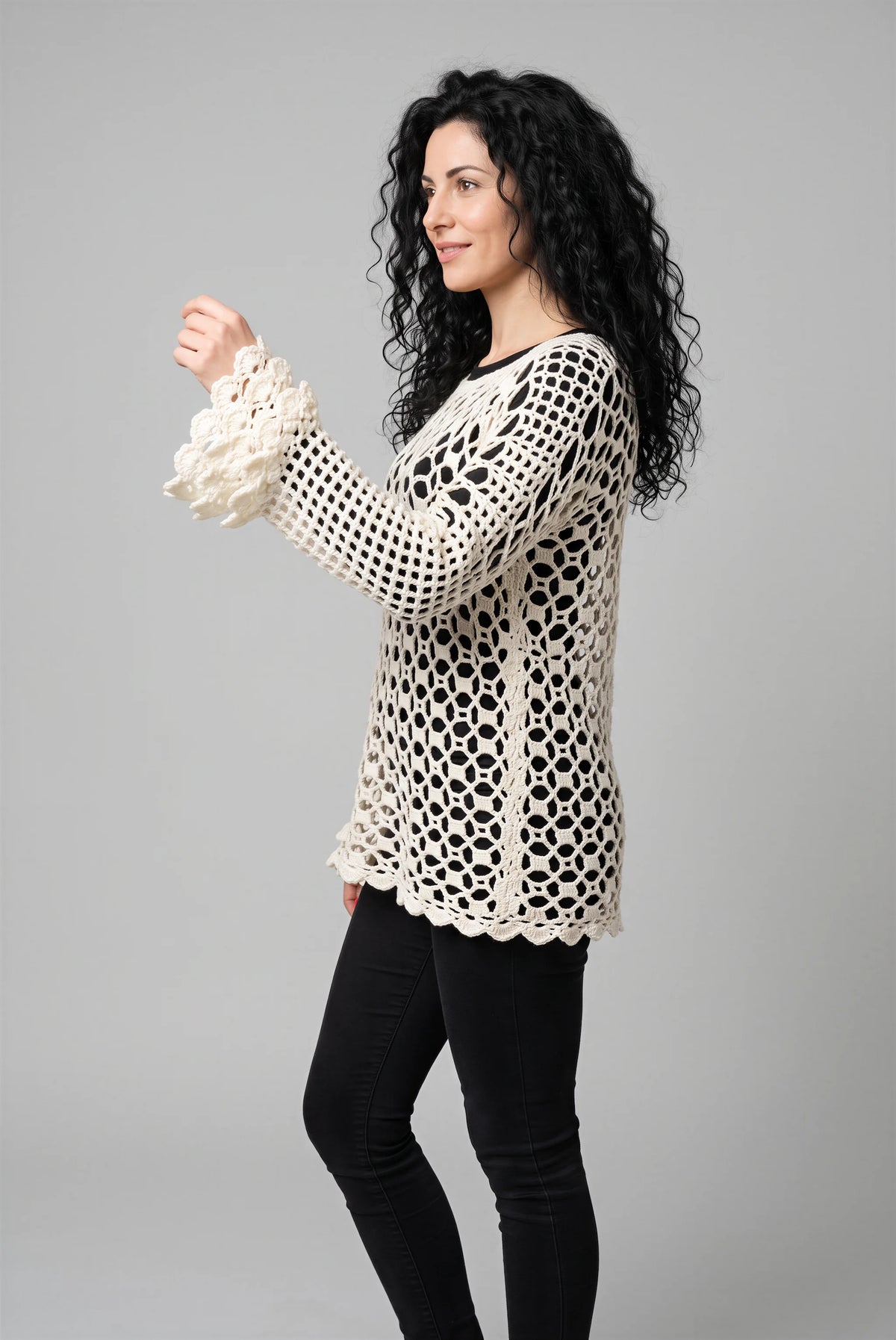 Poncho crochet Buco — détail point alvéolé cercles blanc — Pièce unique Cachalabibi