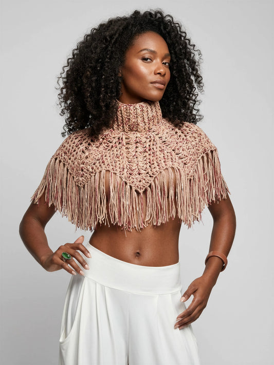 Poncho crochet fait main Boemia rose poudré col roulé côte serrée filet étoiles franges détail – Cachalabibi