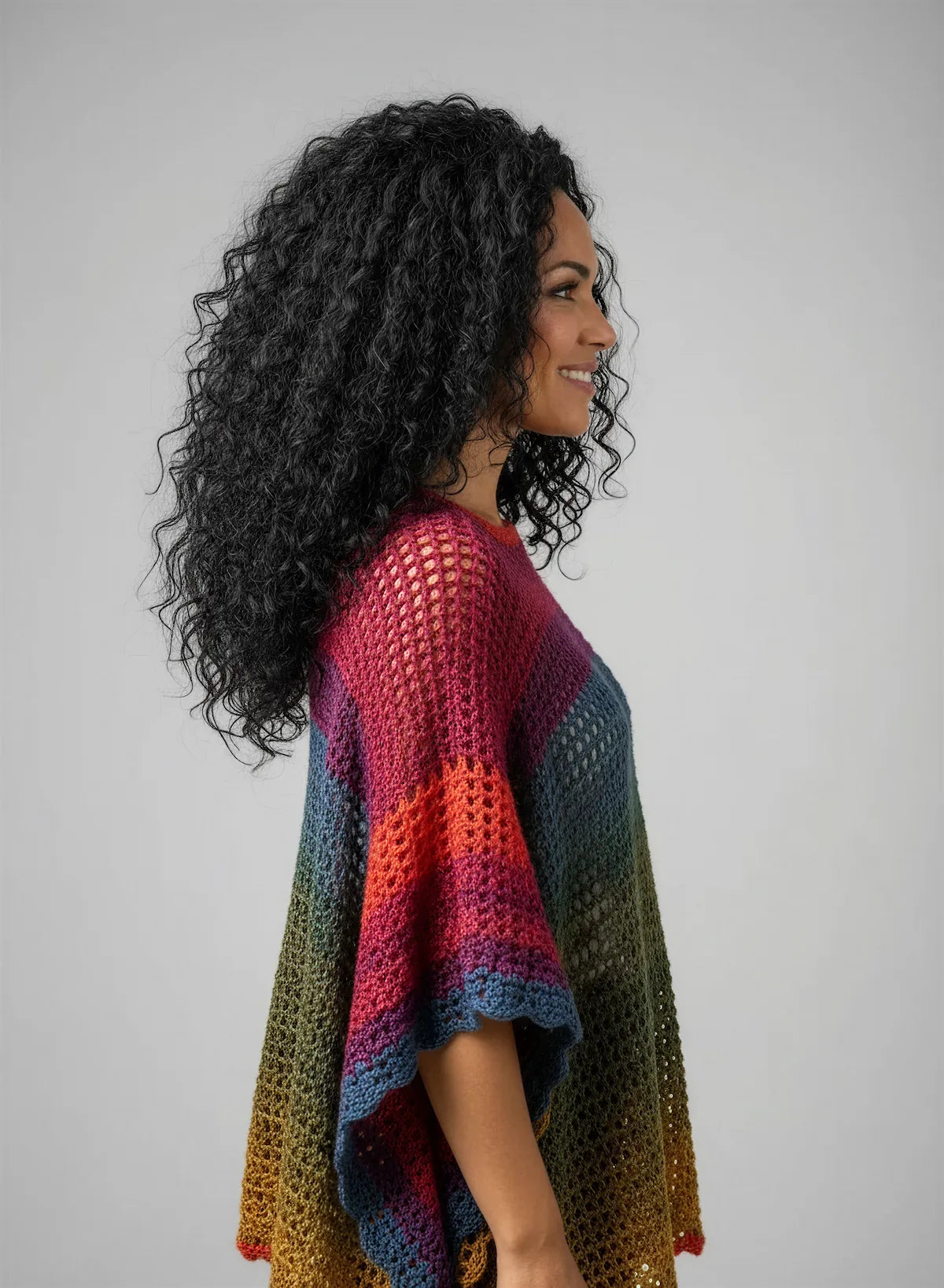 Poncho crochet fait main Makun dégradé arc-en-ciel lurex bordure festonnée vagues manches 3/4 kimono – Cachalabibi