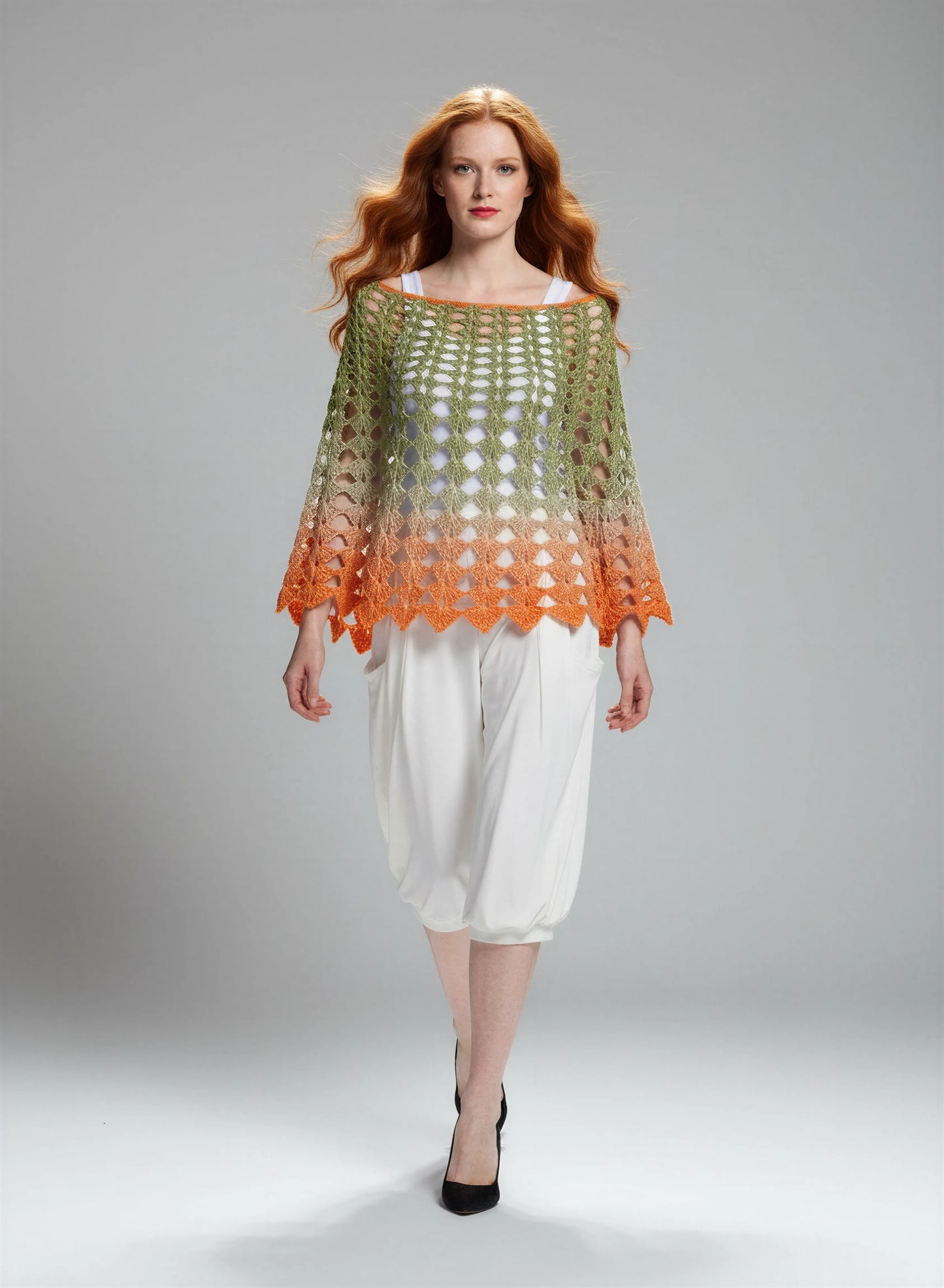 Poncho crochet fait main Olivette dégradé vert olive orange filet losanges bordure éventails kimono – Cachalabibi