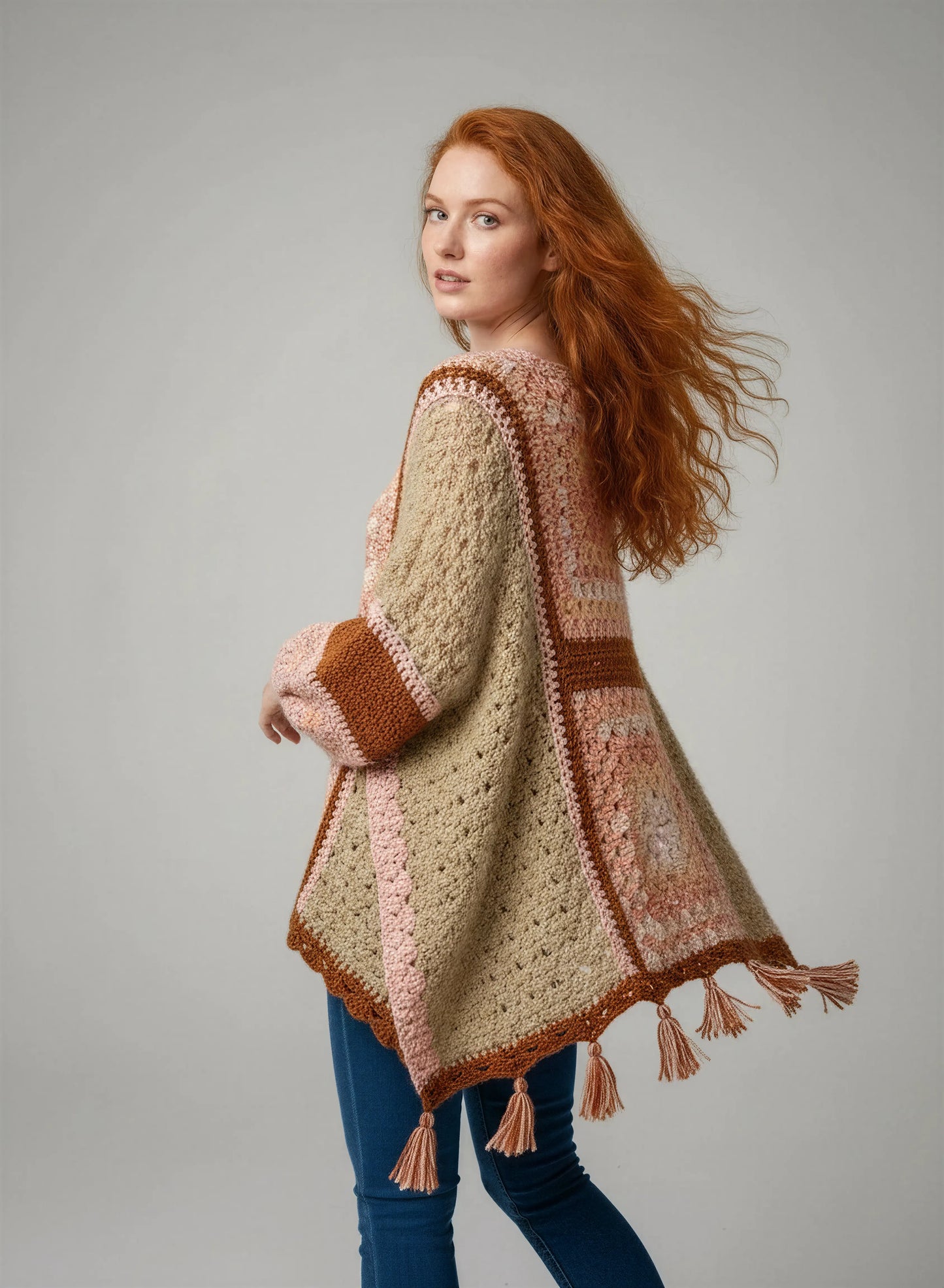 Poncho crochet fait main Pipistrello beige dos panneaux granny rose rouille manches batwing bouffantes – Cachalabibi