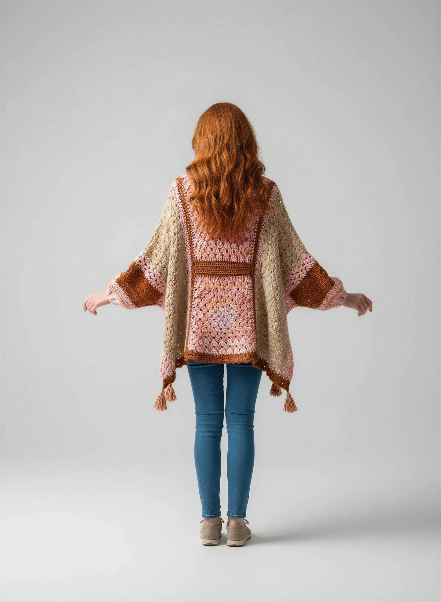 Poncho crochet fait main Pipistrello beige dos forme batwing intégrale panneaux granny rose rouille – Cachalabibi