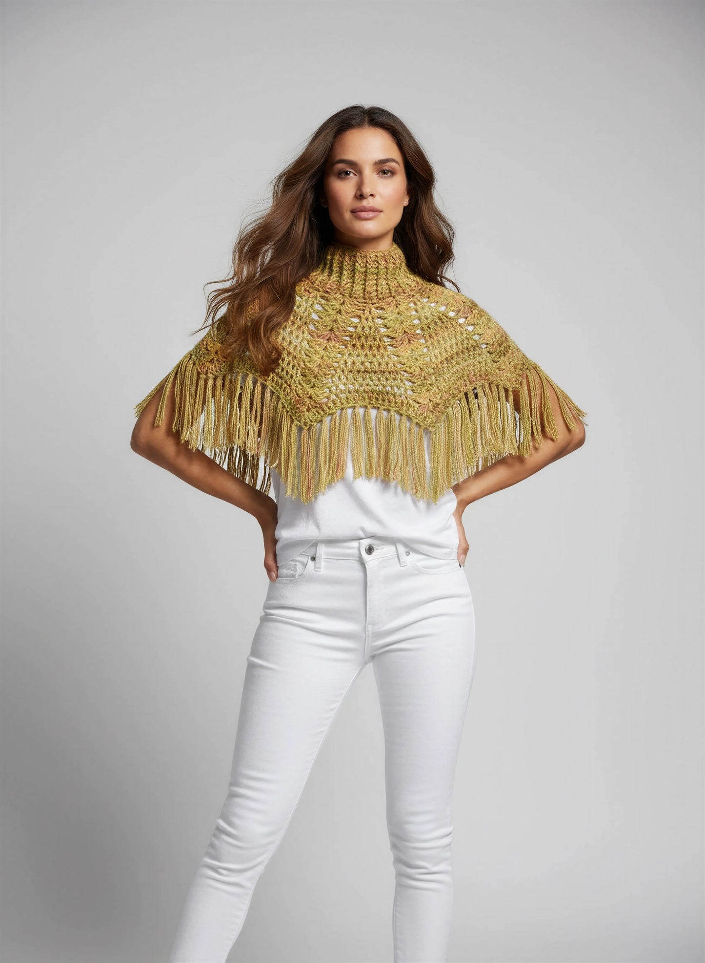 Poncho crochet fait main Pompisol kaki doré chiné col roulé côte serrée filet éventails franges crop – Cachalabibi