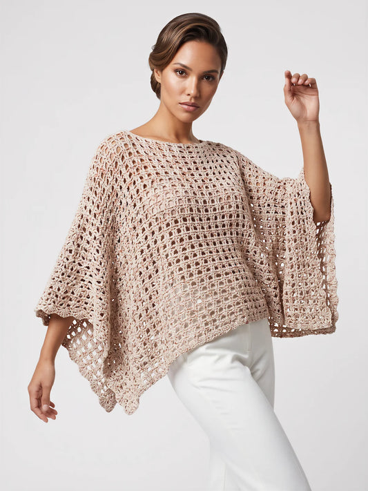 Poncho femme Galao au crochet, beige rosé, point filet carré ajouré, manches kimono évasées, vue de face - Cachalabibi