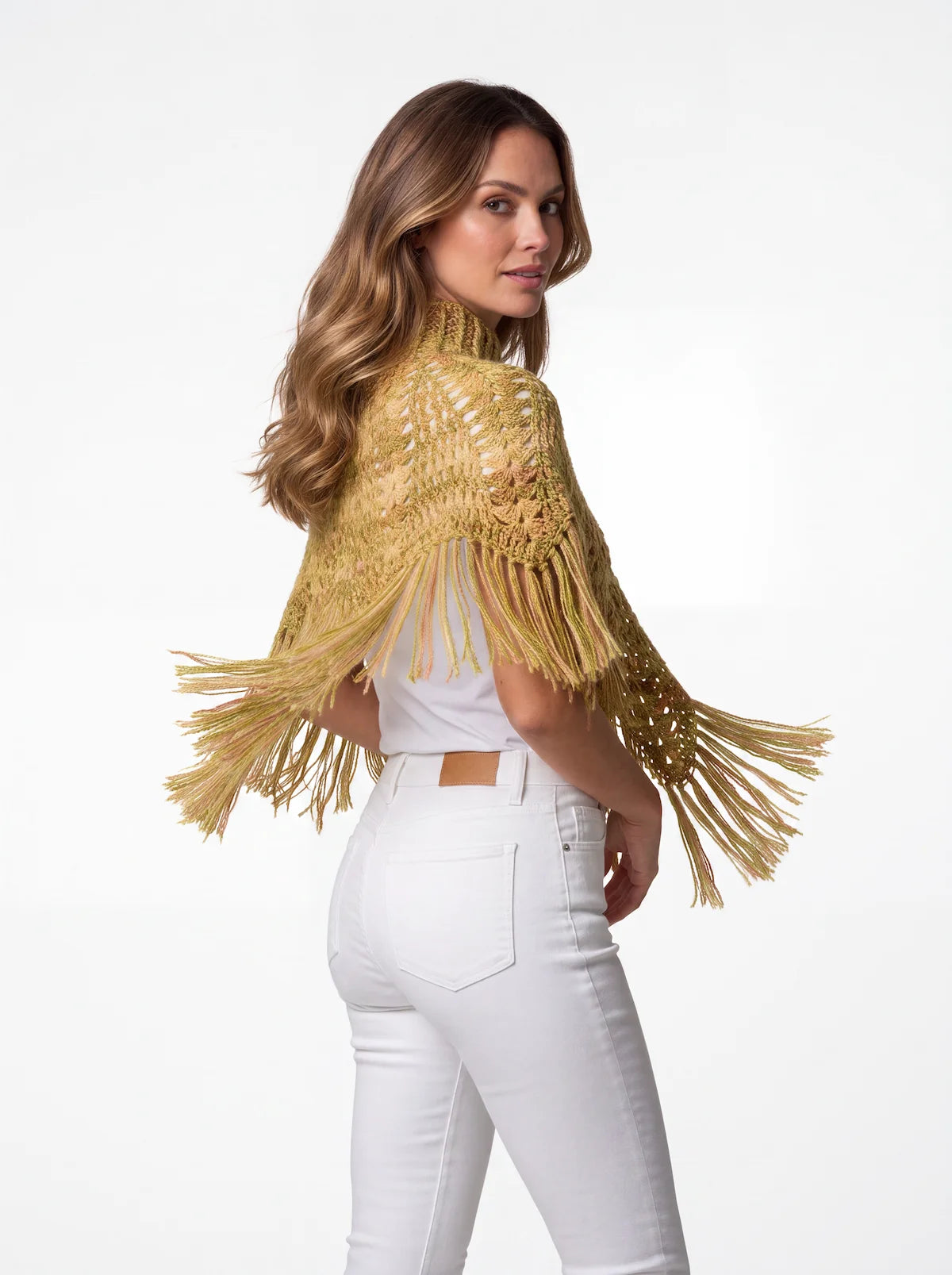Poncho crochet fait main Pompisol jaune doré chiné col roulé - vue de profil – Cachalabibi