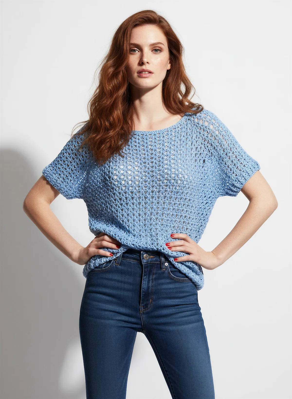 Pull bleu en crochet