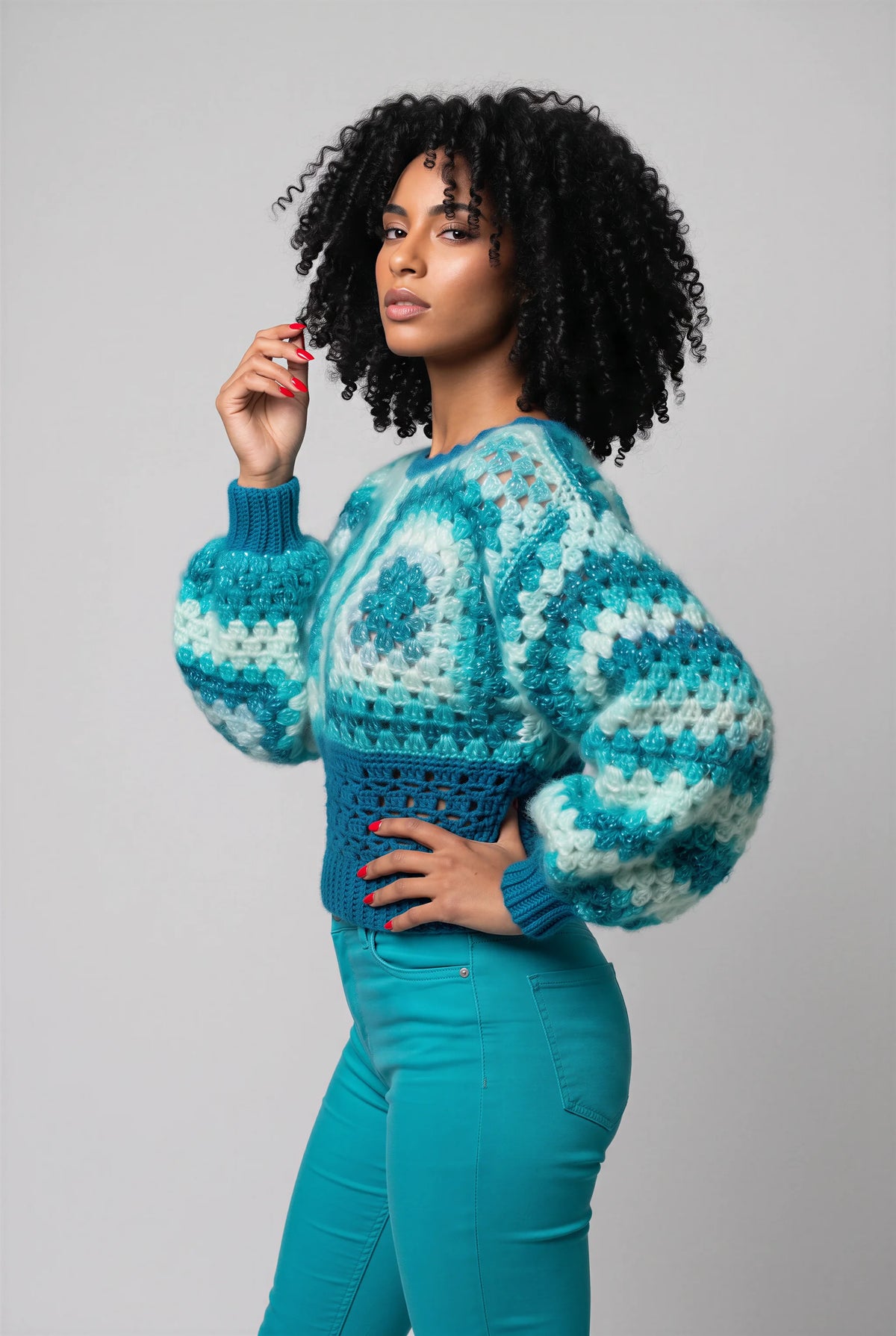 Pull Laguno crochet oversize carrés granny — vue profil — Création Cachalabibi