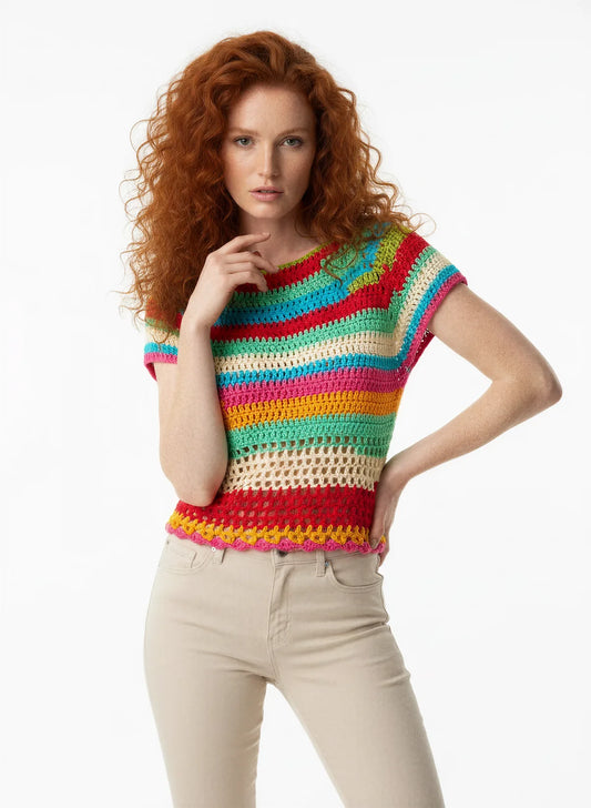 Pull manches courtes Luminoso rayures arc-en-ciel ajouré – crochet fait main – vue frontale – Cachalabibi
