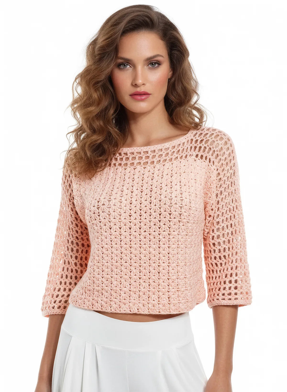 Pull femme Pesca rose pêche ajouré grande maille – crochet fait main – de face encolure bateau – Cachalabibi