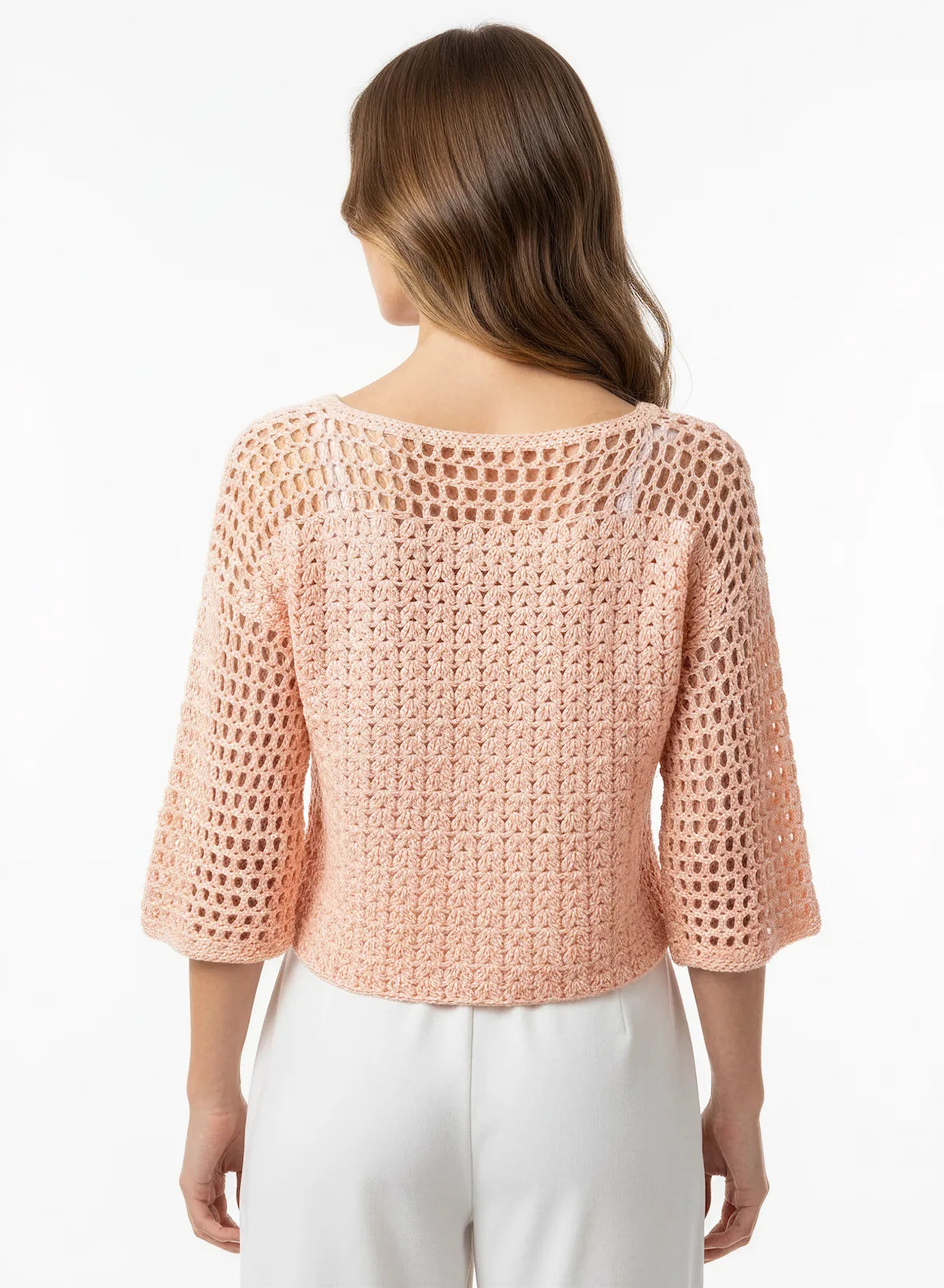 Pull femme Pesca rose pêche ajouré grande maille – crochet fait main – de dos manches évasées – Cachalabibi