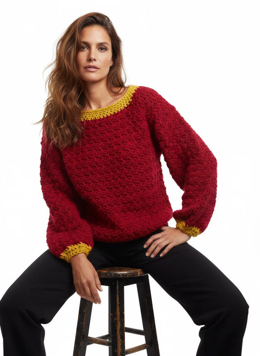 Pull femme Pettirosso bordeaux bouclé bordures moutarde – crochet fait main – pose assise sol – Cachalabibi