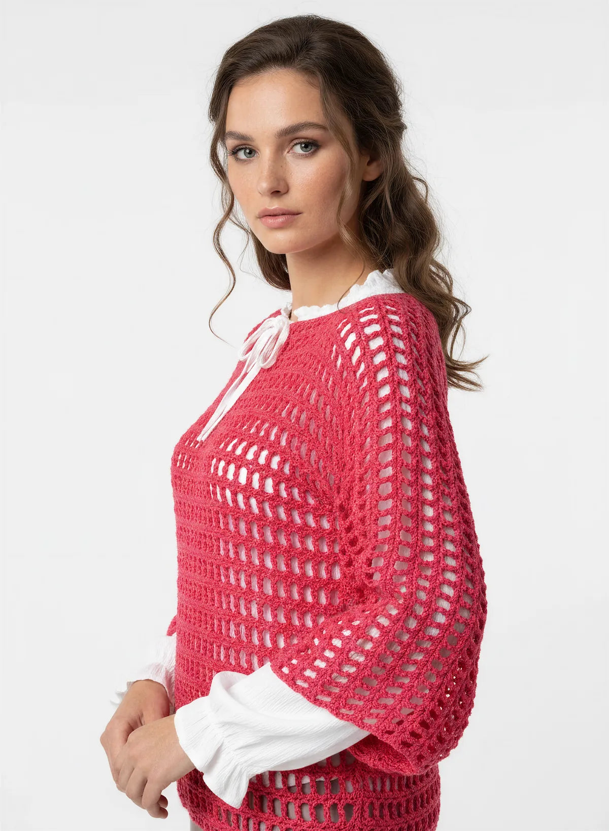 Pull manches 3/4 Piazza rose framboise ajouré – crochet fait main – superposé chemisier blanc – Cachalabibi