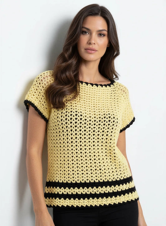 Pull manches courtes Sunshine jaune citron noir ajouré – crochet fait main – de face – Cachalabibi