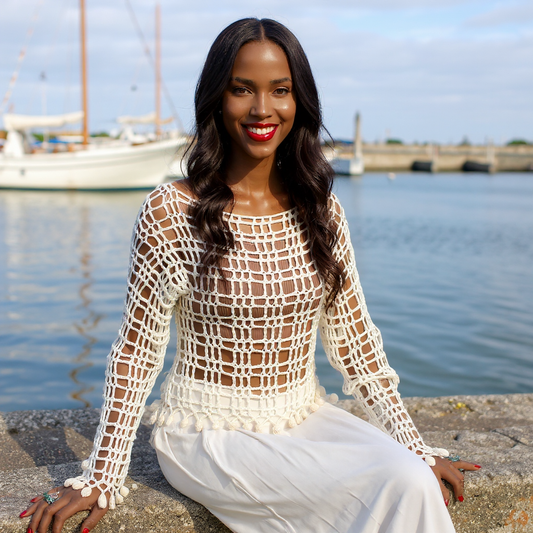 Pull au crochet fait main Trou-Trou de Cachalabibi - blanc - Gros plan sur le motif ajouré délicat et le travail artisanal français