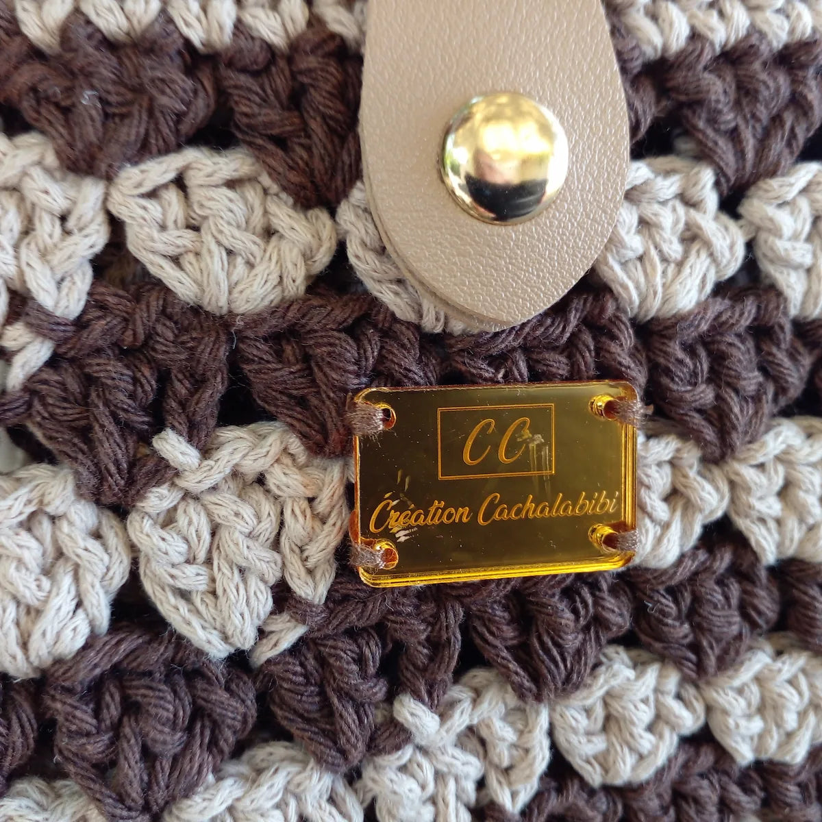 Sac bandoulière Castagno crème chocolat pop-corn fermeture dorée logo – crochet fait main – Cachalabibi