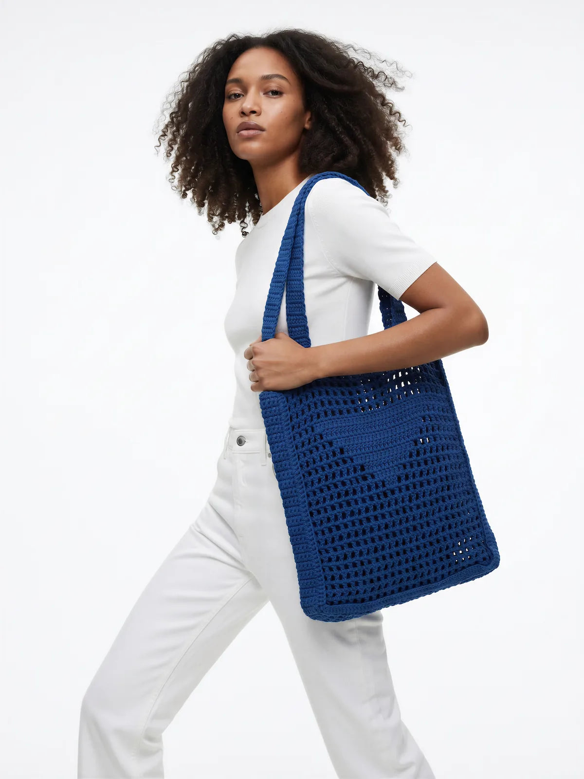 Sac cabas Borsa bleu cobalt grande maille ajourée crochet fait main – porté épaule – Cachalabibi