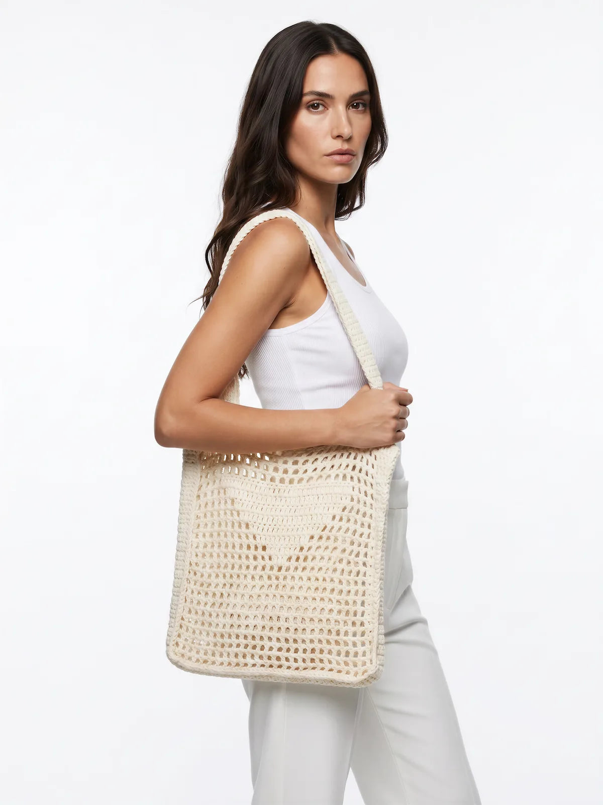 Sac cabas Louxor crème filet grande maille motif fleur central – crochet fait main – porté épaule – Cachalabibi