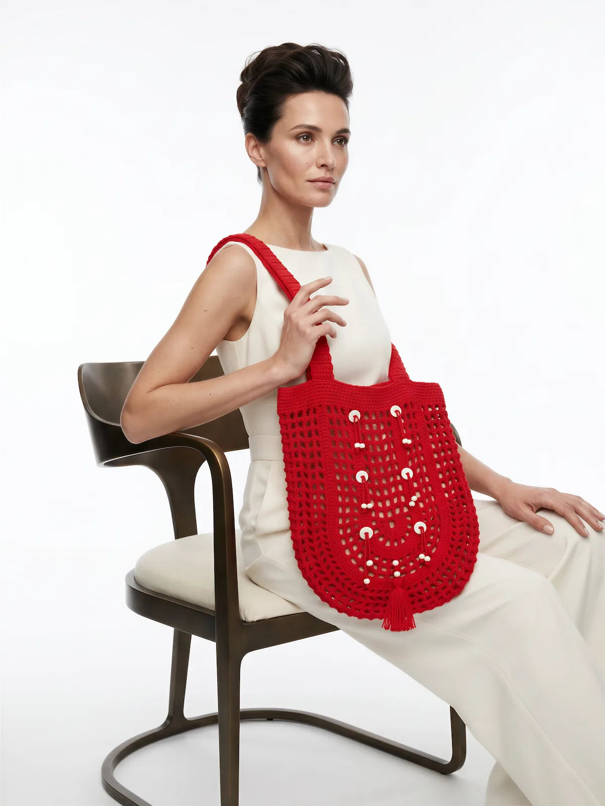 Sac cabas P'tit Gibus rouge filet ajouré spirale perles bois pompon – crochet fait main – pose assise – Cachalabibi