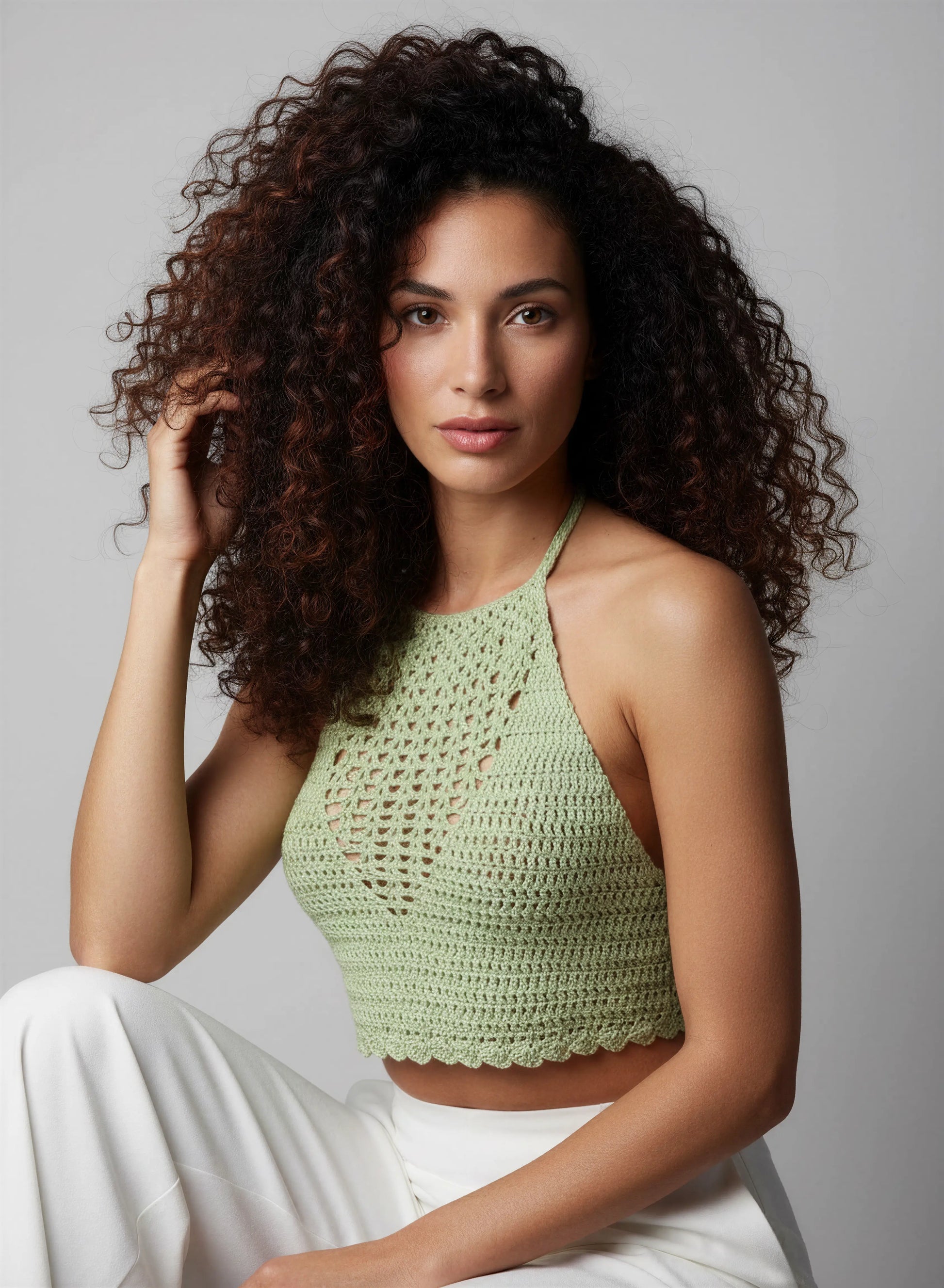 Top dos nu crochet fait main Pasteline vert amande filet losanges halter bordure festonnée éventail – Cachalabibi