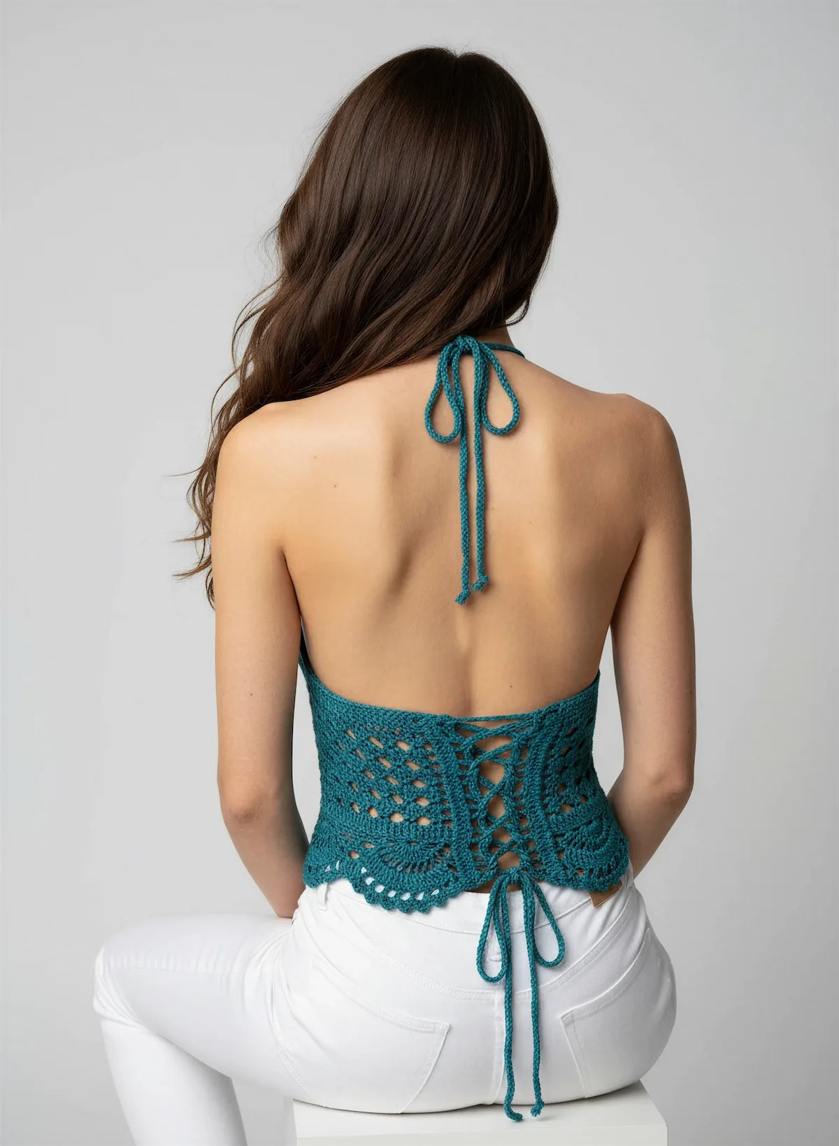  Top dos nu crochet fait main Vishuddha bleu canard lacet corset dos bordure festonnée éventail détail – de dos au piano - Cachalabibi