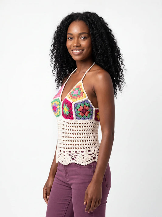 Top dos nu femme crochet Cesaria carrés granny multicolores, col V profond, vue de profil — Cachalabibi 