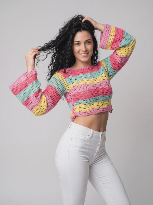 Pull court Romanella rayures multicolores ajouré – vidéo de face - Cachalabibi